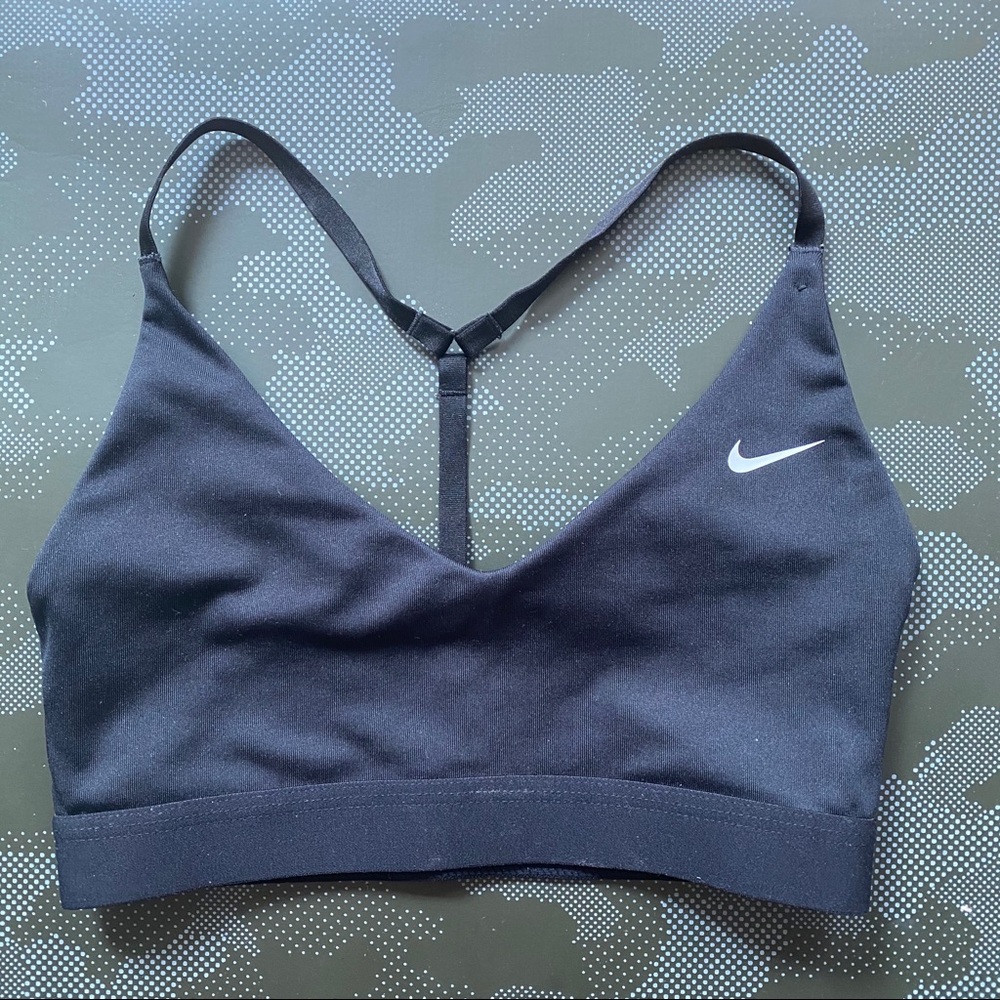 NIKE Women’s XS Strappy Sports Bra